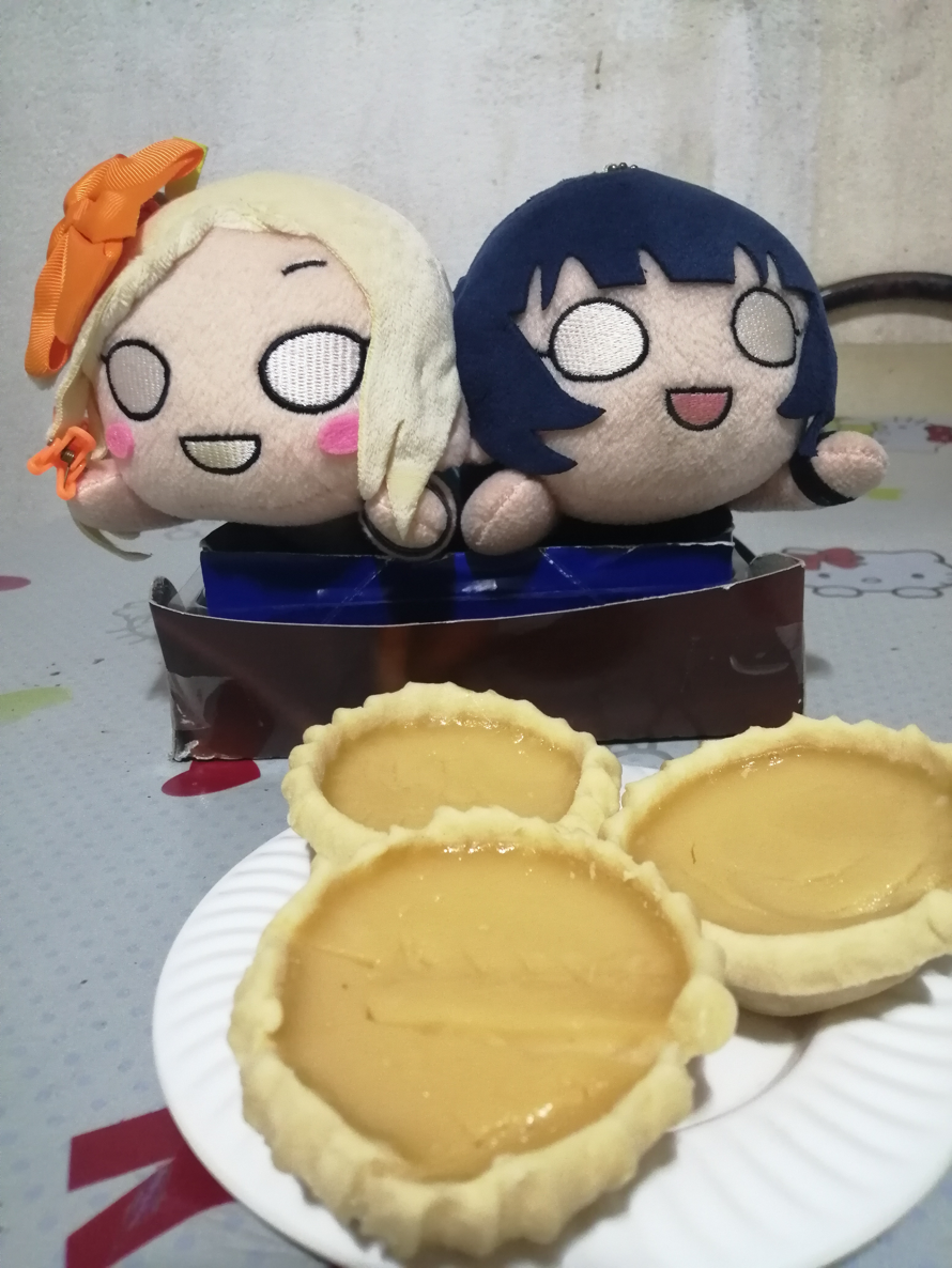 Egg tarts for Karin and Ai