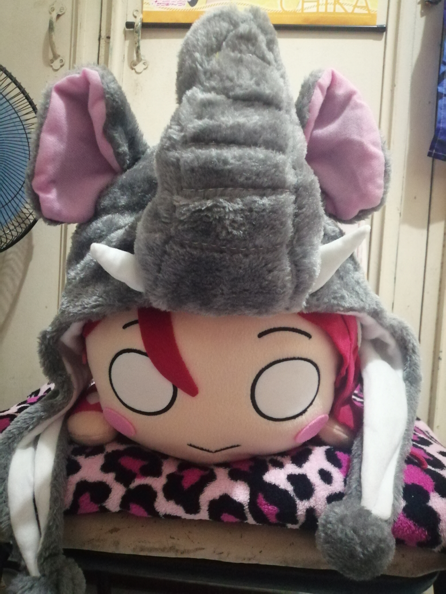 Riko neso with her elephant hat 🐘