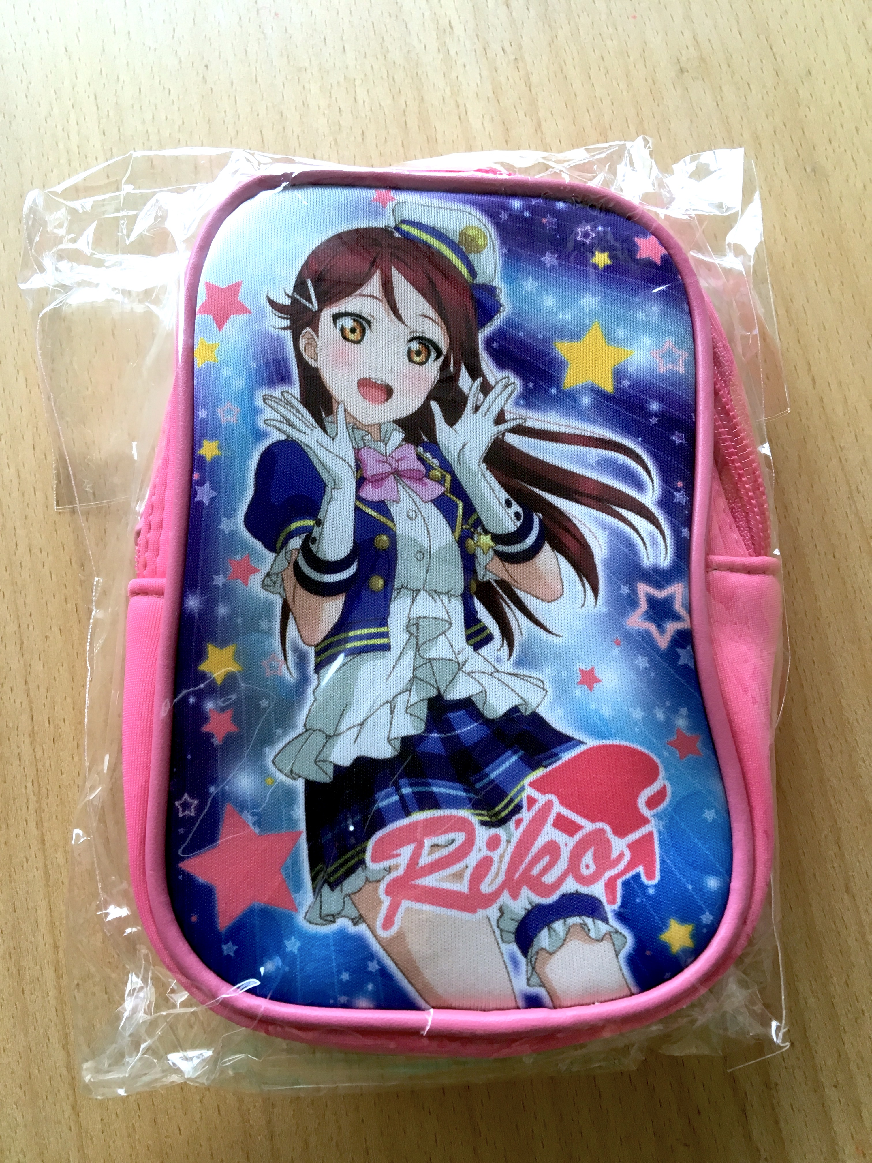 Riko pouch - can carry a smartphone + wallet + makeup easily