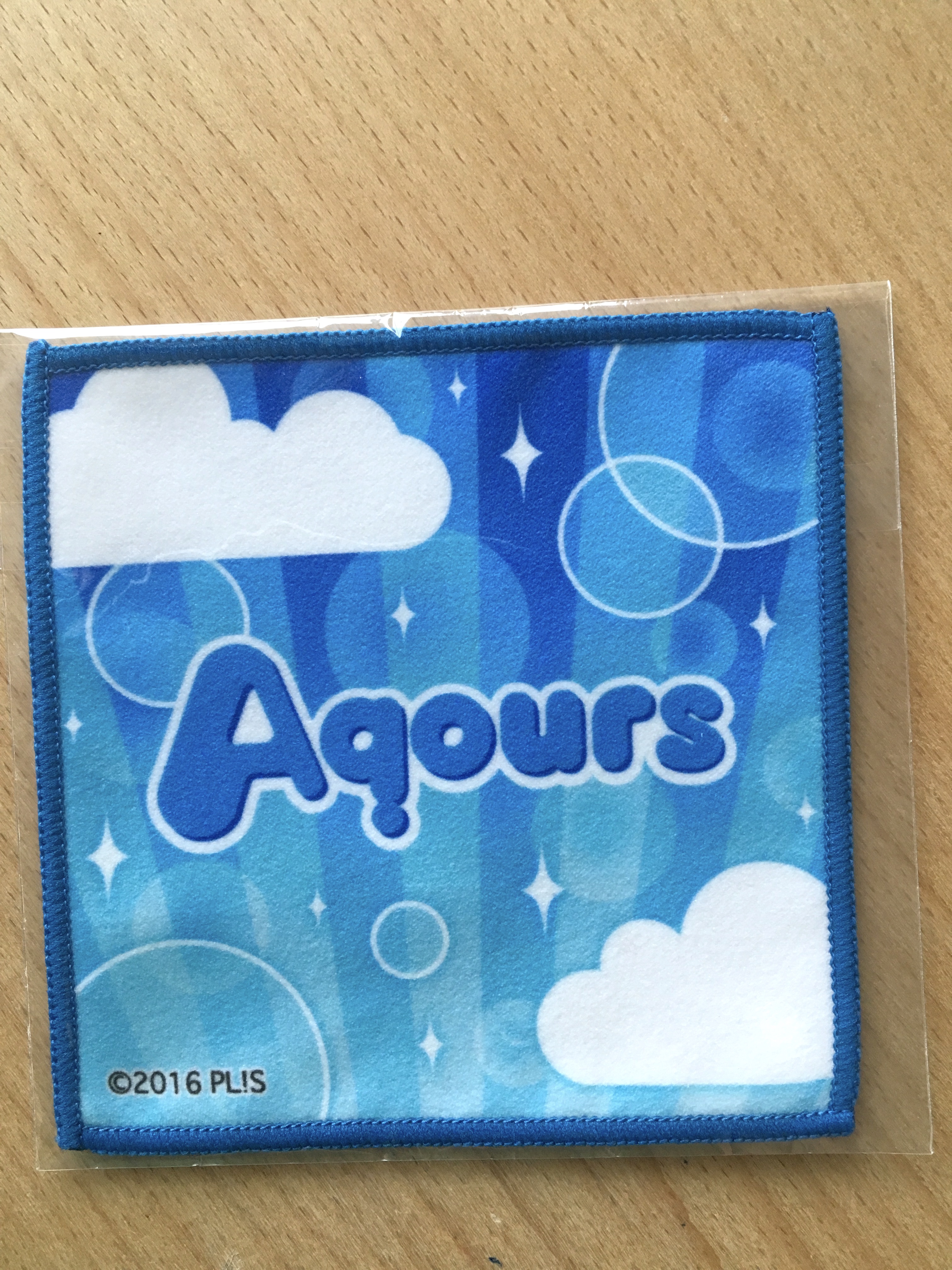 Aqours polyester glasses wipe